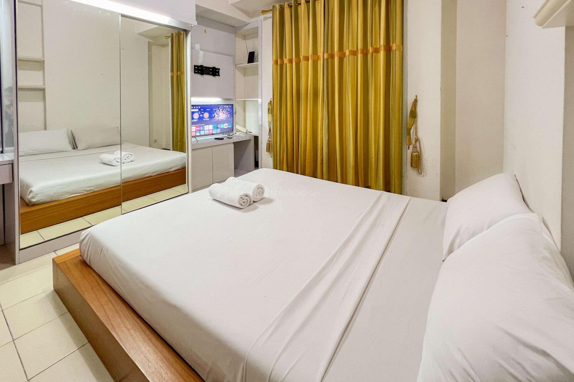 Apartemen Cozy 1br At Marbella Dago Pakar By Travelio